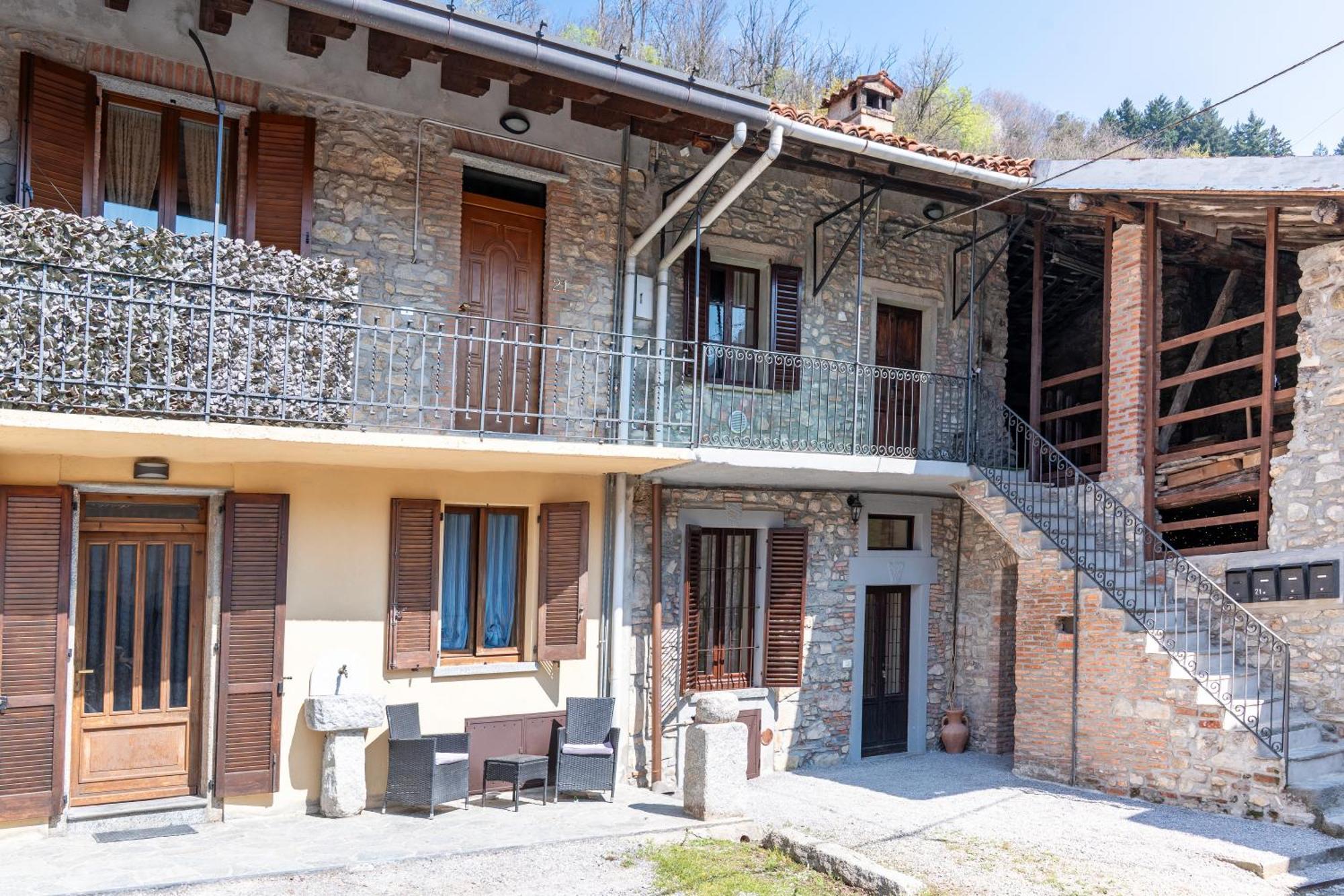 Bed & Breakfast La Corte And Restaurant - Free Parking - 10 Minutes To The And Centre