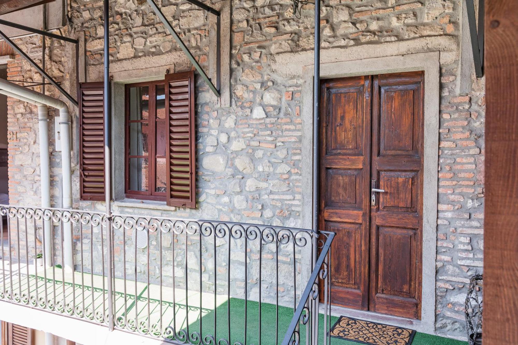 La Corte And Restaurant - Free Parking - 10 Minutes To The And Centre *
