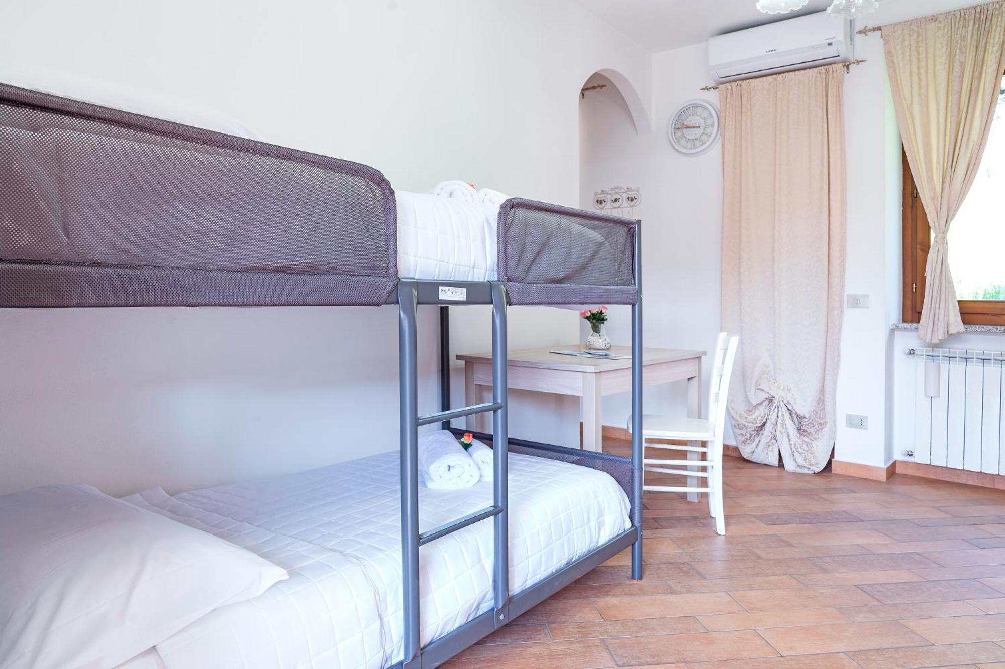 La Corte And Restaurant - Free Parking - 10 Minutes To The And Centre