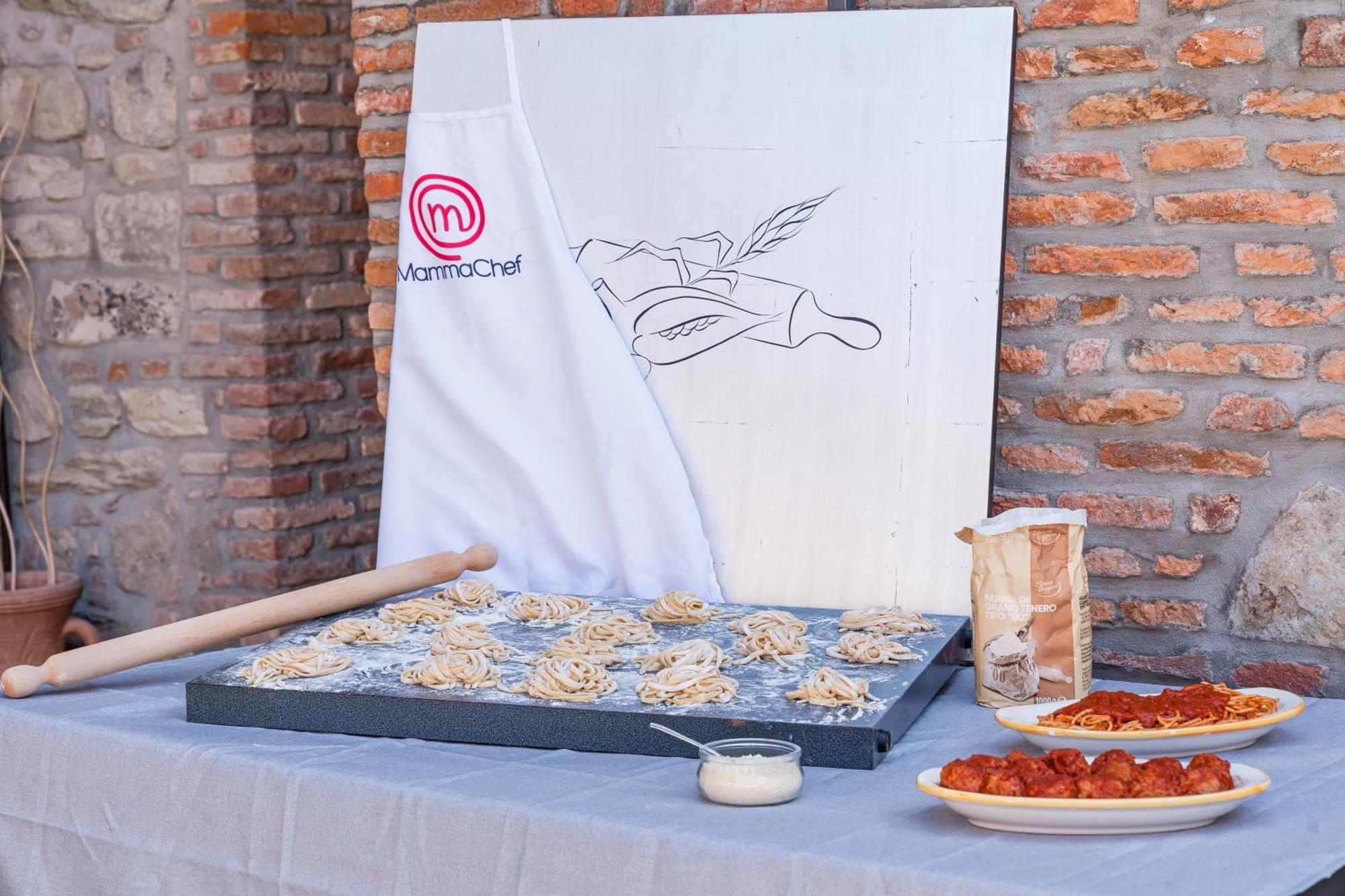 La Corte And Restaurant - Free Parking - 10 Minutes To The And Centre Bed & Breakfast Tavernerio