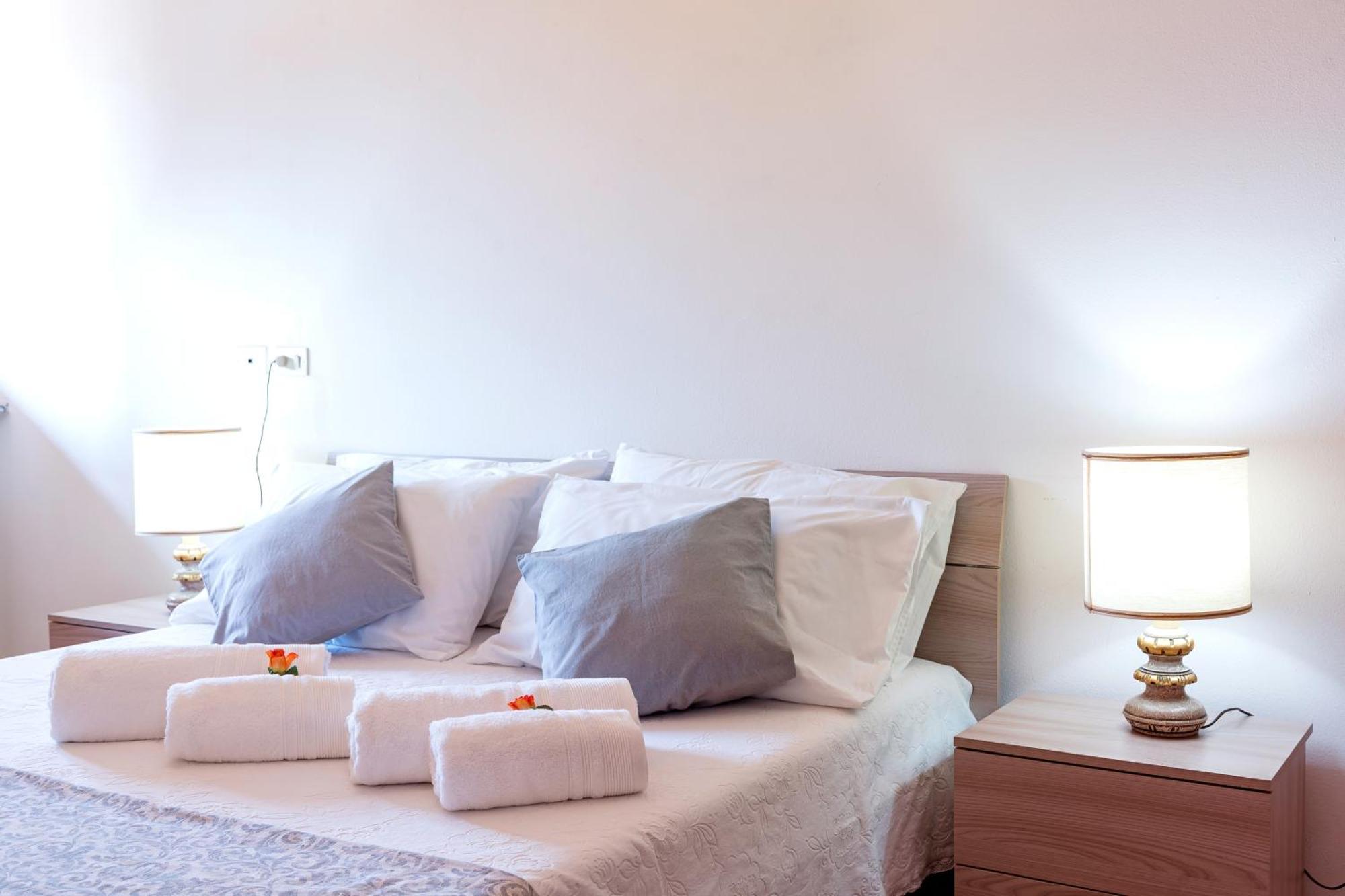 La Corte And Restaurant - Free Parking - 10 Minutes To The And Centre